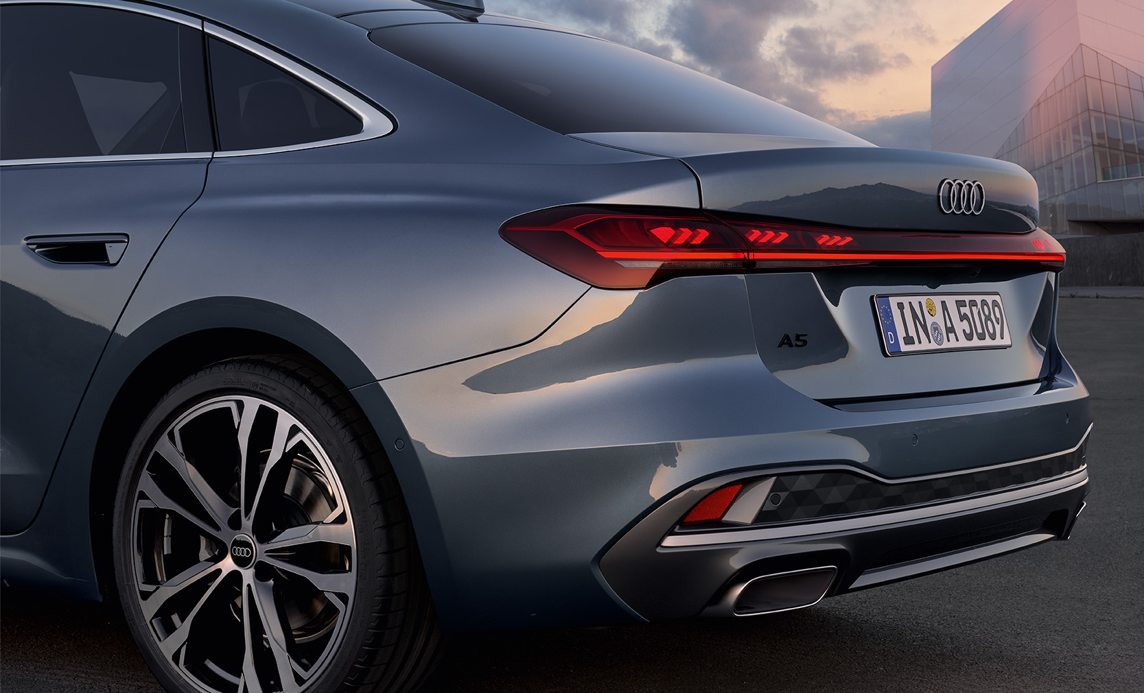 Eine Detailaufnahme des Hecks vom A5