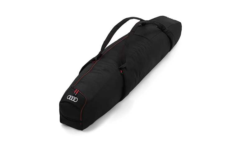 Schwarze Skitasche von Audi