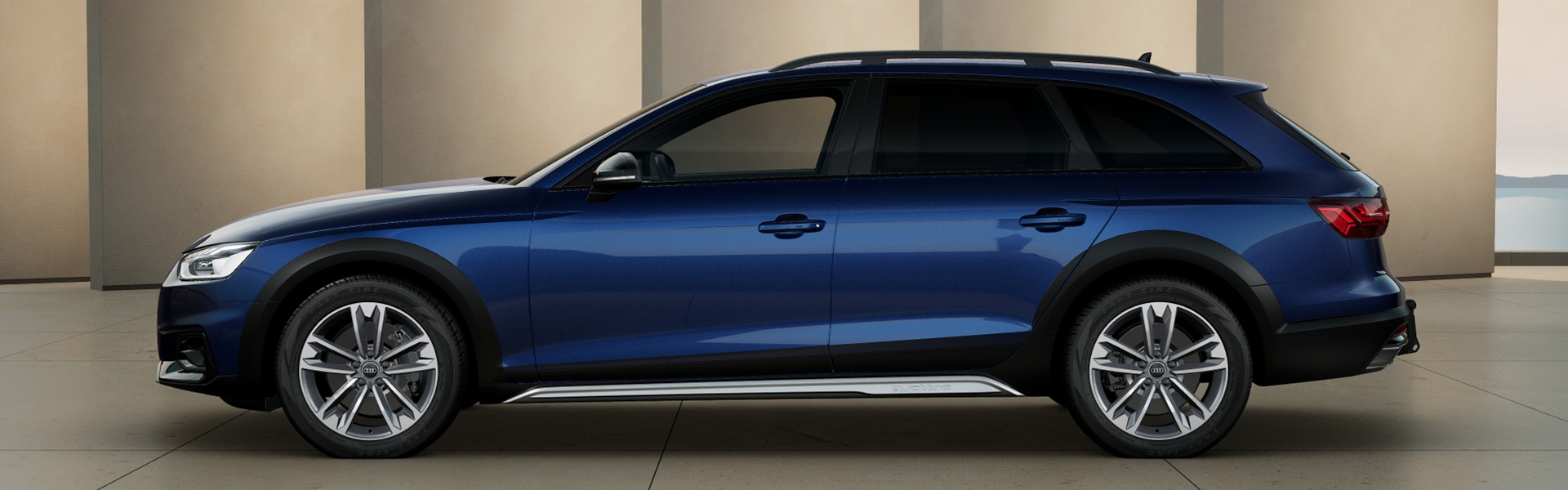 Audi A4 allroad in Navarrablau Metallic Seitenansicht
