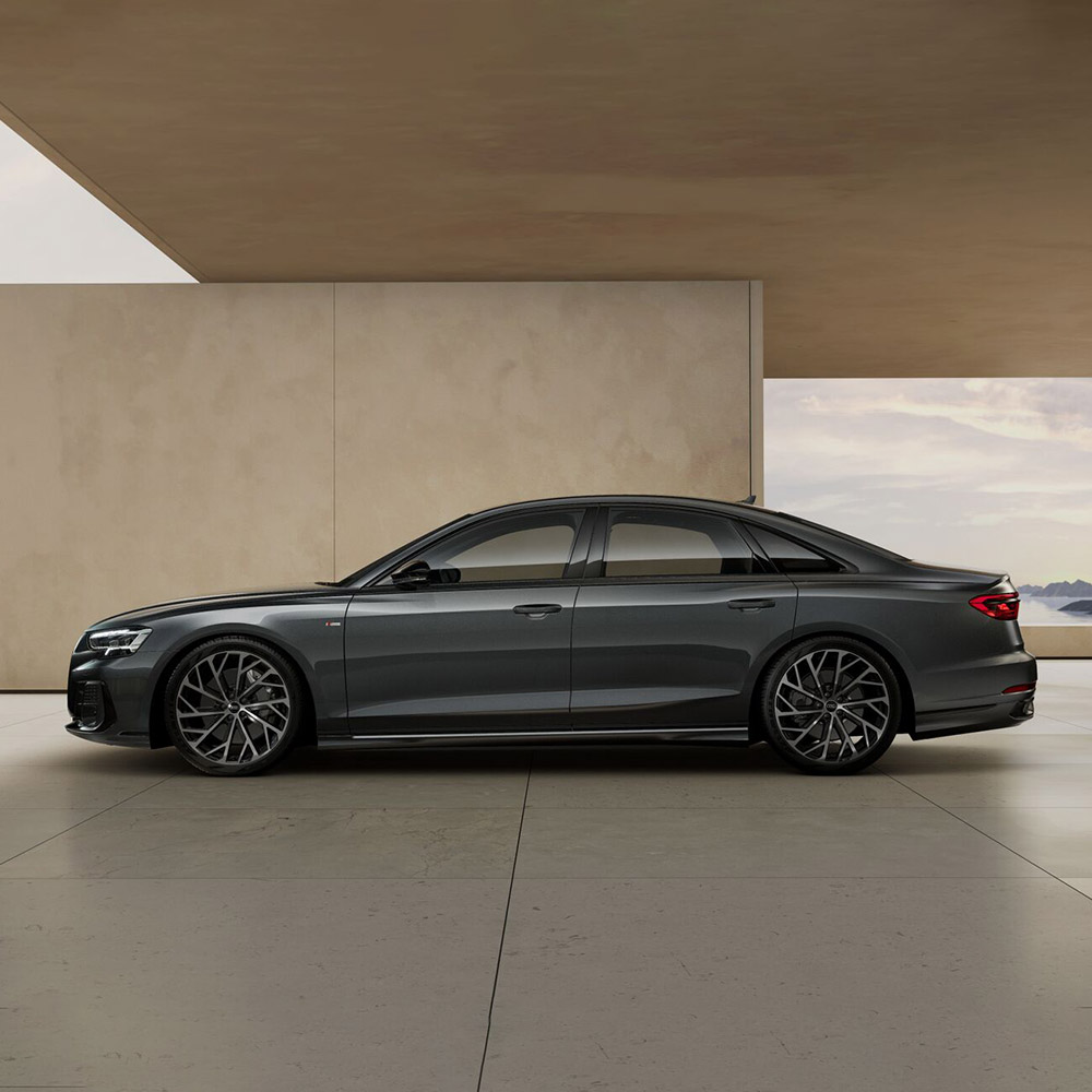 Audi A8 in Daytonagrau Perleffekt von der Seite
