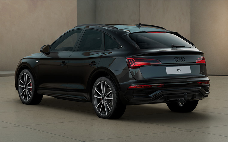 Heck schwarzer Audi Q5 Sportback