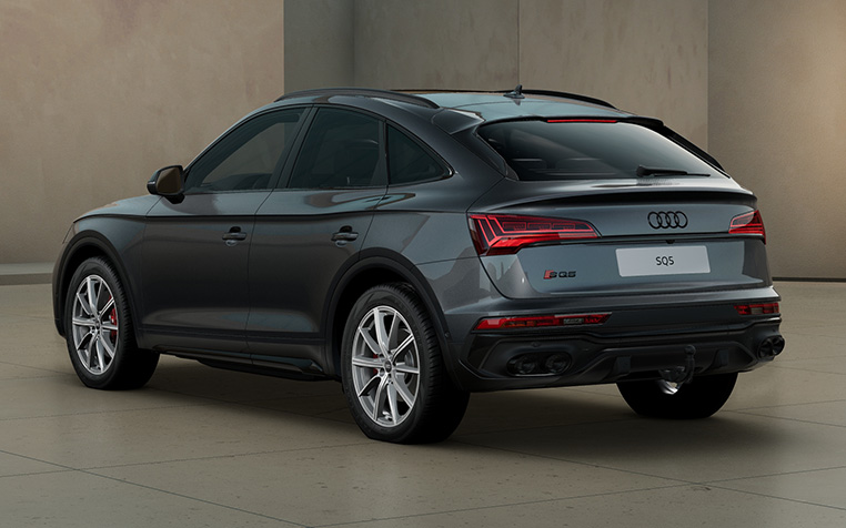 Audi SQ5 Sportback in Daytonagrau Perleffekt seitliches Heck