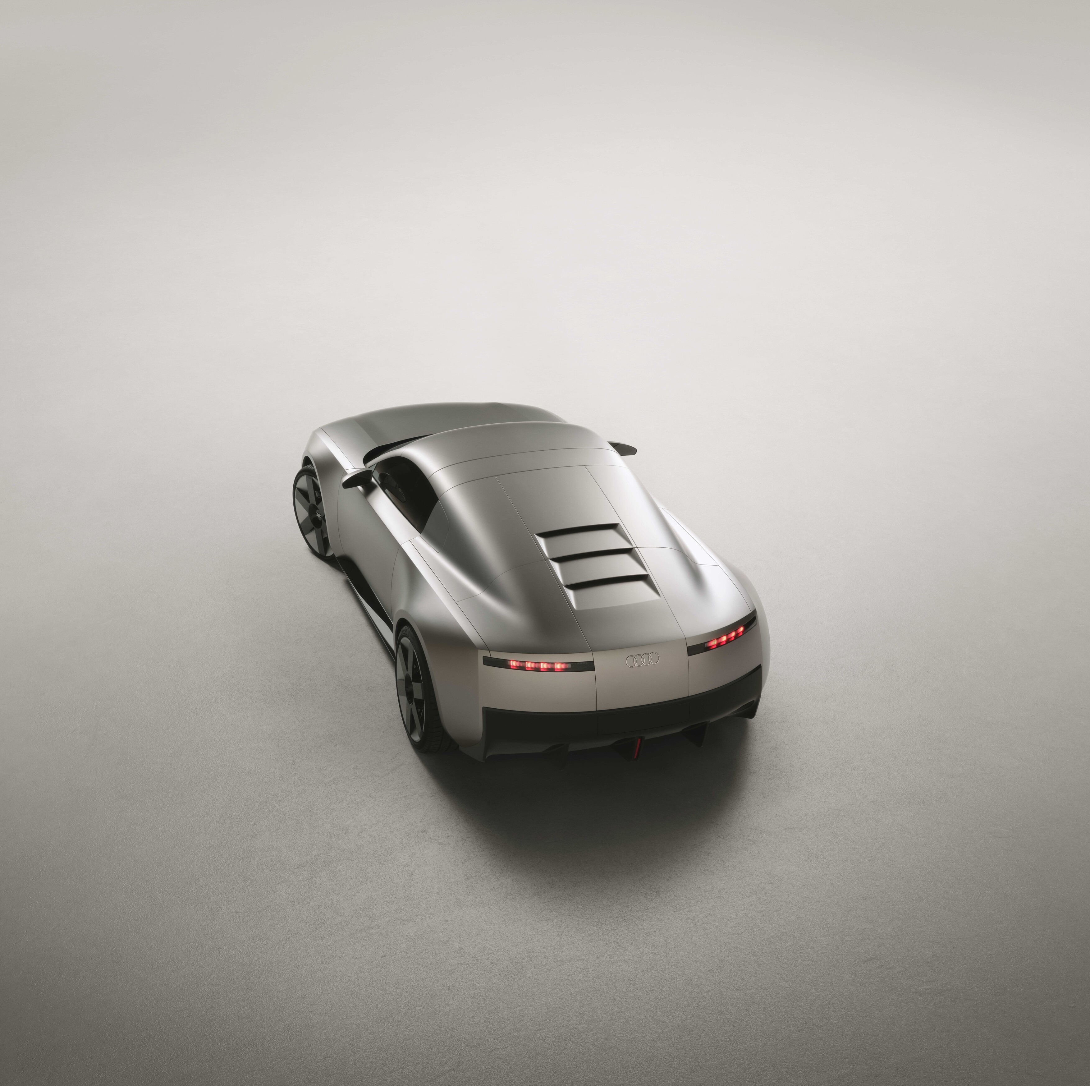 Bild des Audi Concept C von schr&auml;g hinten